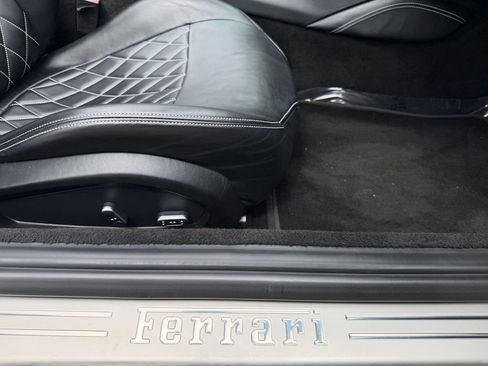 Used 2015 Ferrari California T RWD image 31