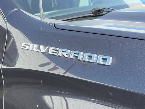 Used 2022 Chevrolet Silverado 1500 LT AWD/4WD image 8