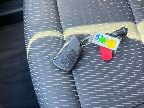 Used 2025 Chevrolet Equinox LT image 22