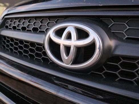 Used 2009 Toyota RAV4 2WD image 45