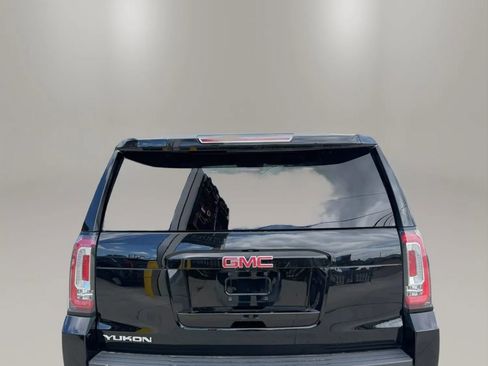 Used 2018 GMC Yukon SLT AWD/4WD image 10