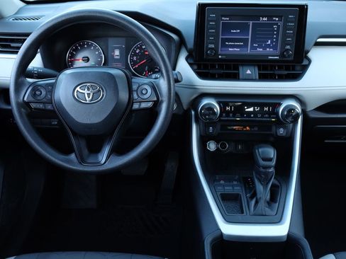 Used 2022 Toyota RAV4 XLE w/ Convenience Package image 14