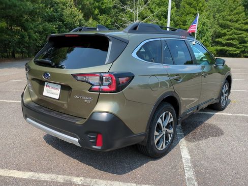 Used 2022 Subaru Outback Limited XT AWD/4WD image 4