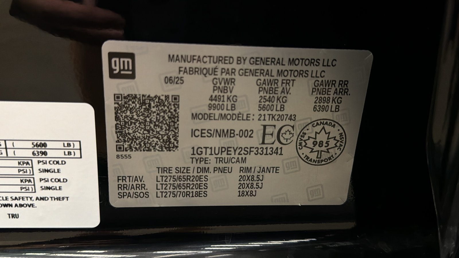 Used 2025 GMC Sierra 2500 AT4 w/ AT4 Premium Plus Package AWD/4WD image 45