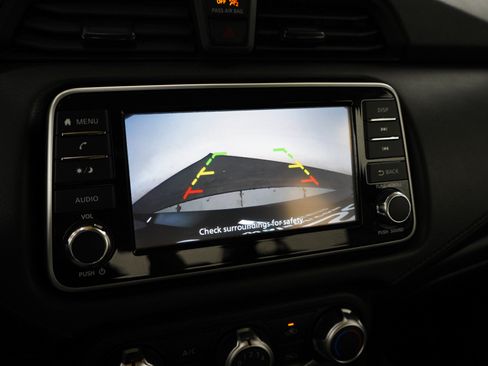 Used 2021 Nissan Versa S FWD image 20