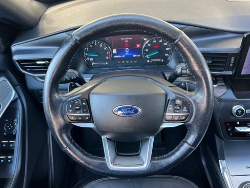 Used 2020 Ford Explorer Limited image 28