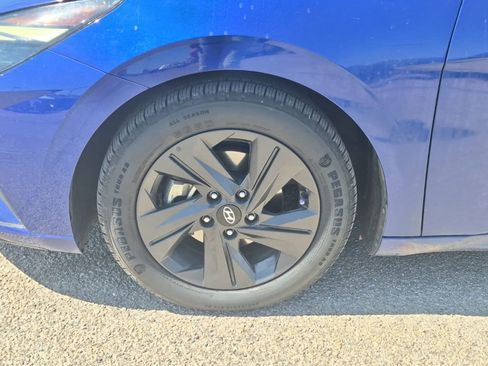 Used 2022 Hyundai Elantra SEL image 6