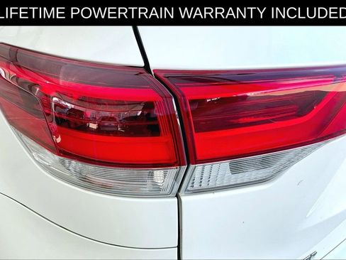 Used 2019 Toyota Highlander XLE image 40