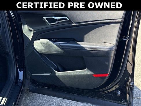 Used 2024 Kia Sportage EX image 8