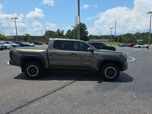 Used 2024 Toyota Tacoma TRD Off-Road w/ TRD Off Road Upgrade Package AWD/4WD image 2