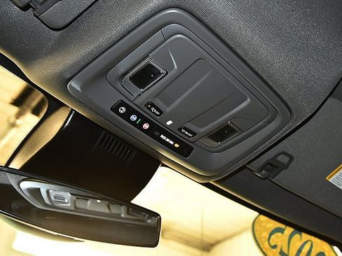 Used 2025 Chevrolet Silverado 1500 LT image 26