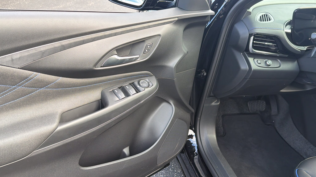 New 2026 Buick Envista Sport Touring w/ Convenience I Package FWD image 10