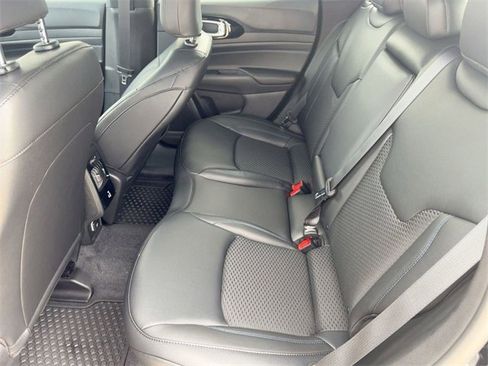 New 2026 Jeep Compass Latitude image 13