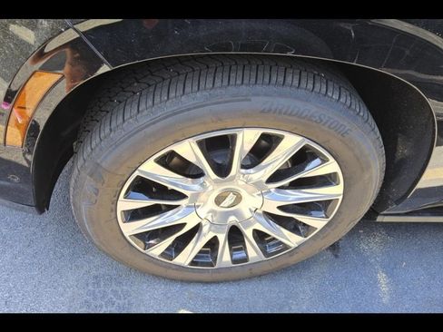 Certified 2025 Cadillac Escalade Premium Luxury Platinum image 4