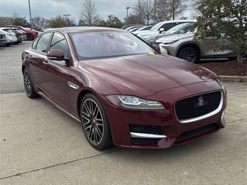 Used 2017 Jaguar XF R-Sport image 1
