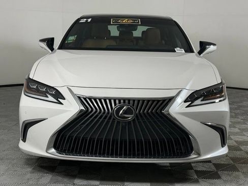 Used 2021 Lexus ES 350 Ultra Luxury w/ Accessory Package FWD image 12