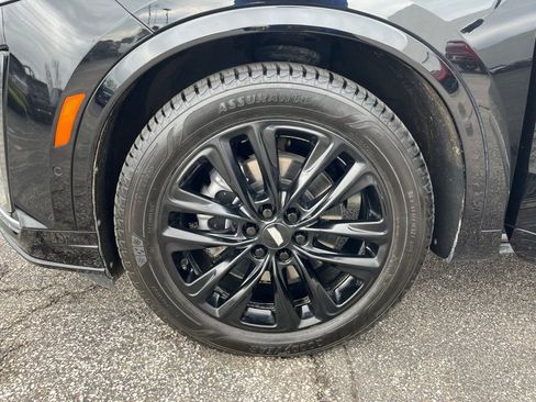 Used 2024 Cadillac XT6 Premium Luxury w/ Platinum Package AWD/4WD image 35