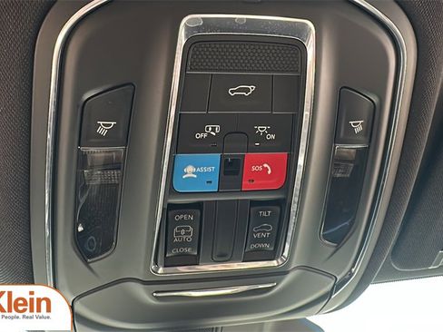 Used 2024 Jeep Grand Cherokee L Laredo w/ Luxury Tech Group I image 24