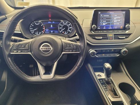 Used 2022 Nissan Altima 2.5 SR image 22