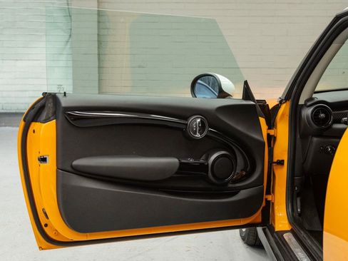 Used 2017 MINI Cooper S image 29