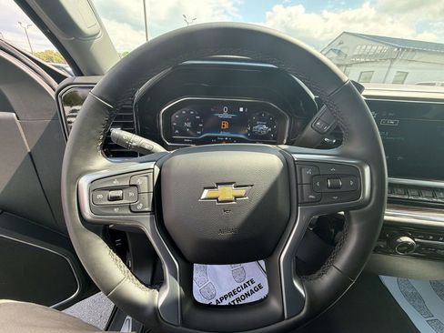 Used 2023 Chevrolet Silverado 1500 LT AWD/4WD image 20