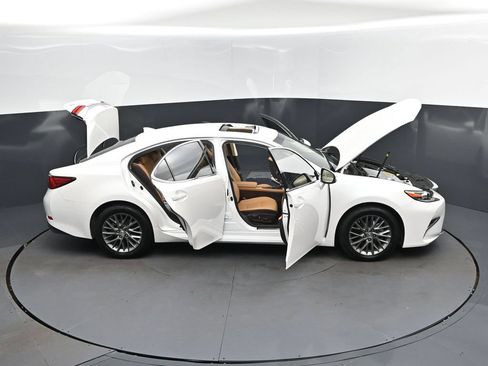 Used 2018 Lexus ES 350 w/ Premier Package FWD image 50