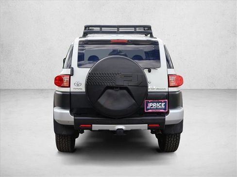 Used 2010 Toyota FJ Cruiser 4WD image 7