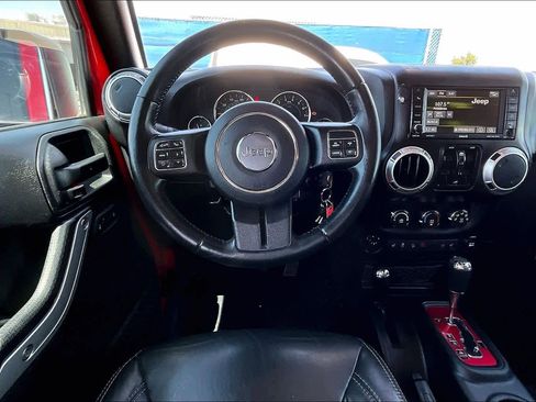 Used 2017 Jeep Wrangler Unlimited Sahara w/ Connectivity Group image 6