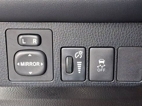 Used 2013 Toyota RAV4 Limited image 26