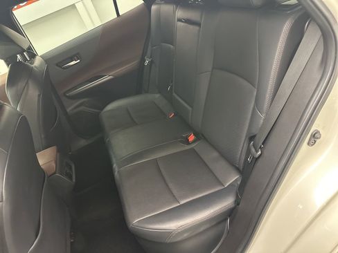 Used 2021 Toyota Venza XLE w/ Softex Package image 12