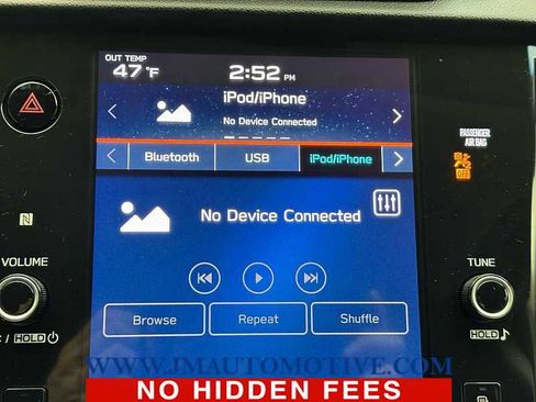 Used 2020 Subaru Outback Limited image 25