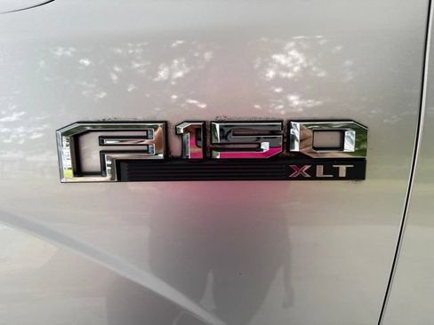 Used 2019 Ford F150 XLT w/ Equipment Group 302A Luxury AWD/4WD image 9