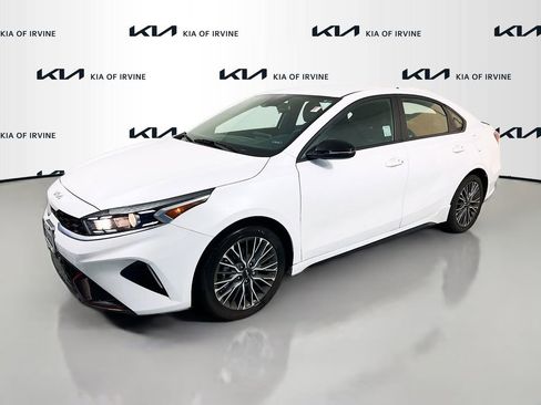 Certified 2024 Kia Forte GT-Line image 4