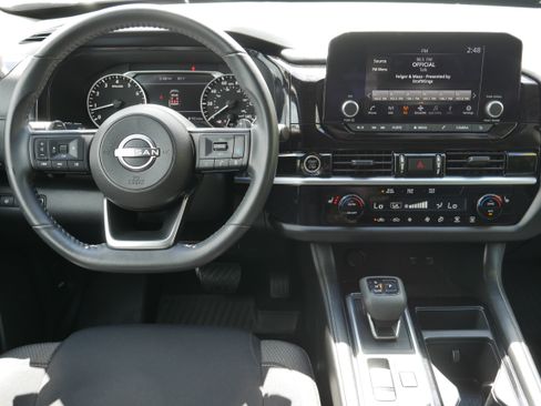 Used 2024 Nissan Pathfinder SV w/ SV Premium Package AWD/4WD image 19