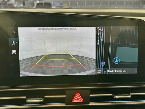 Used 2025 Hyundai Elantra SEL FWD image 23