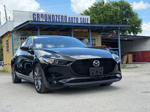 Used 2020 MAZDA MAZDA3 Hatchback w/ Preferred Package FWD image 1