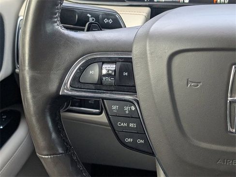 Used 2018 Lincoln Navigator Select image 27
