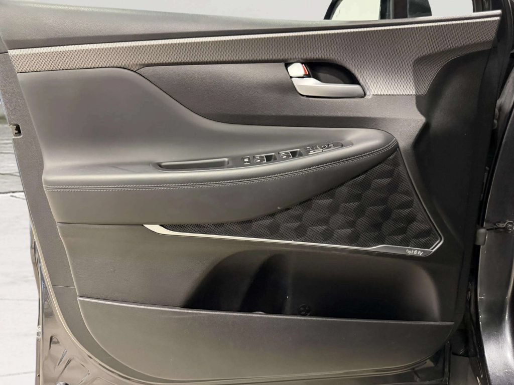Used 2020 Hyundai Santa Fe SEL AWD/4WD image 16