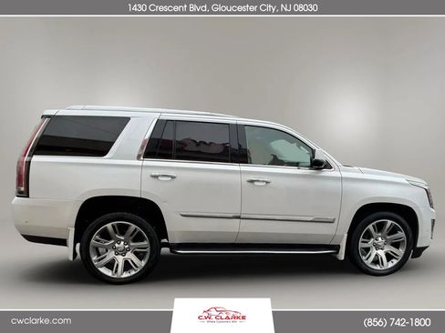 Used 2017 Cadillac Escalade Premium Luxury image 5