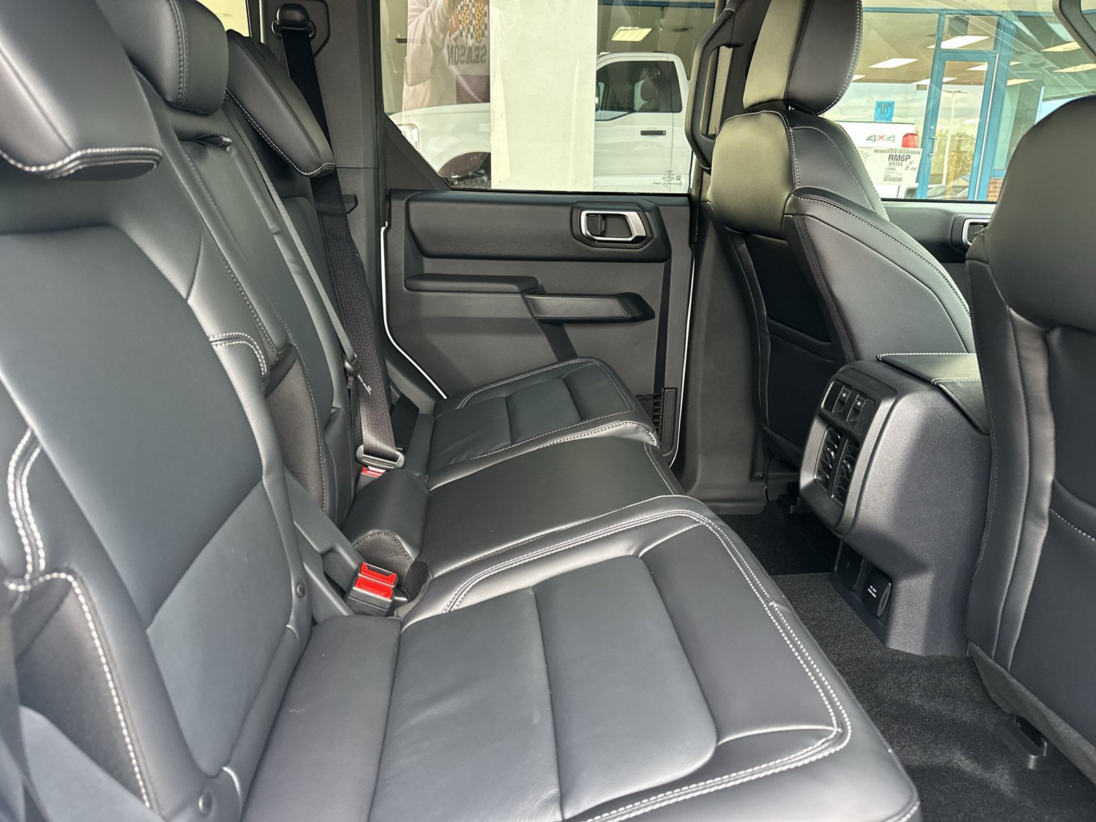 New 2026 Ford Bronco Outer Banks AWD/4WD image 6