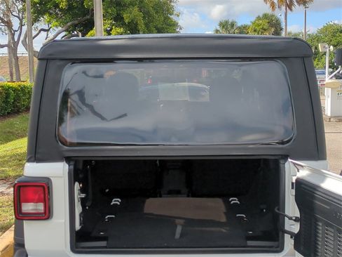 Certified 2022 Jeep Wrangler Sport S image 15