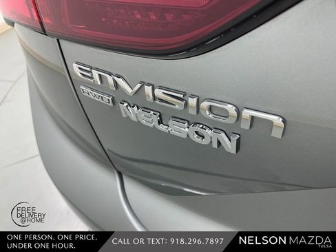 Used 2024 Buick Envision Preferred image 16