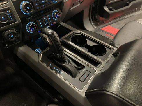 Used 2018 Ford F150 Raptor w/ Equipment Group 802A Luxury image 40