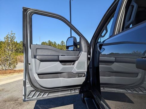 Used 2025 Ford F250 XLT image 46