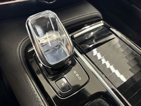 Used 2021 Volvo S60 T8 Inscription image 15