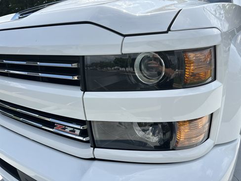 Used 2019 Chevrolet Silverado 2500 LT w/ Custom Sport Edition AWD/4WD image 6