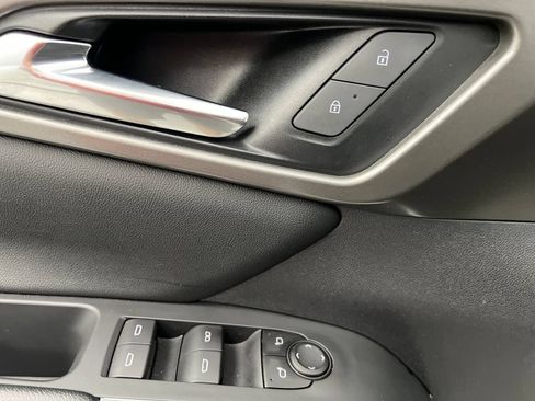 Used 2024 Chevrolet Traverse LT FWD image 15