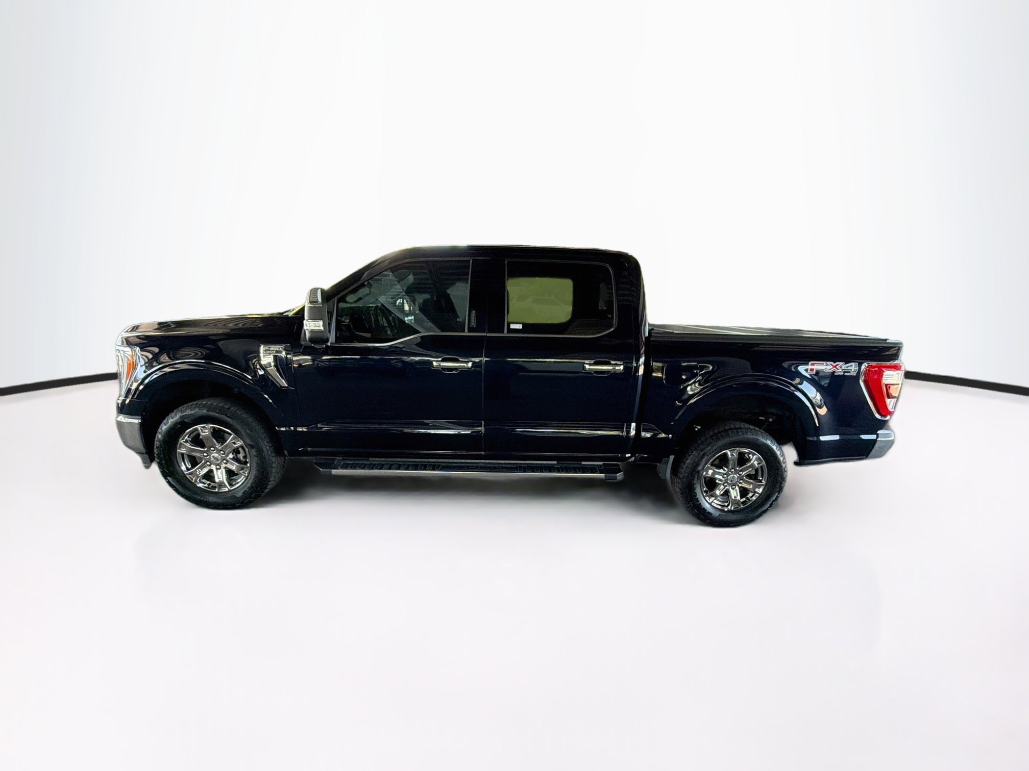 Used 2023 Ford F150 Lariat w/ Trailer Tow Package AWD/4WD image 4