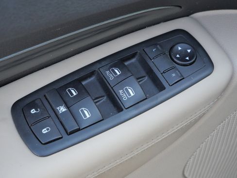 Used 2019 Dodge Durango Citadel w/ Technology Group image 19