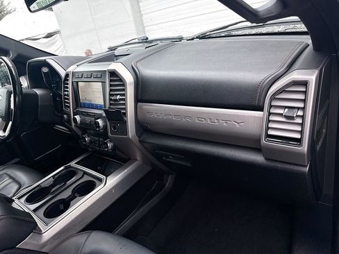 Used 2021 Ford F250 Platinum w/ FX4 Off-Road Package AWD/4WD image 28